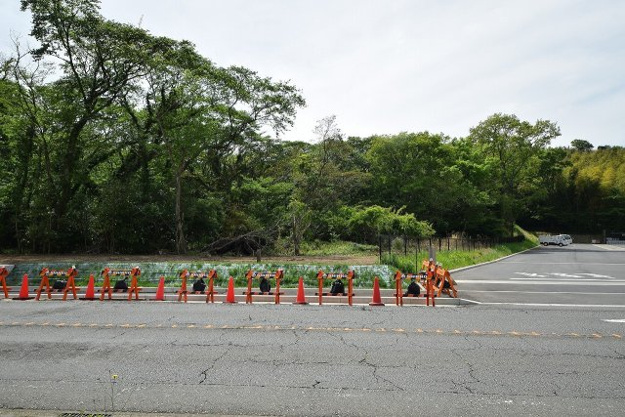 【外観】 | 伊東市富戸　売地 | 北東側隣地との地境