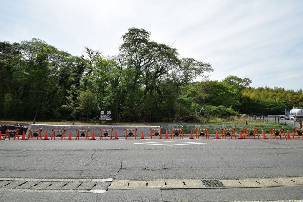 【外観】 | 伊東市富戸　売地 | 敷地は木々は相当数生えており、そのままの引渡しとなります。