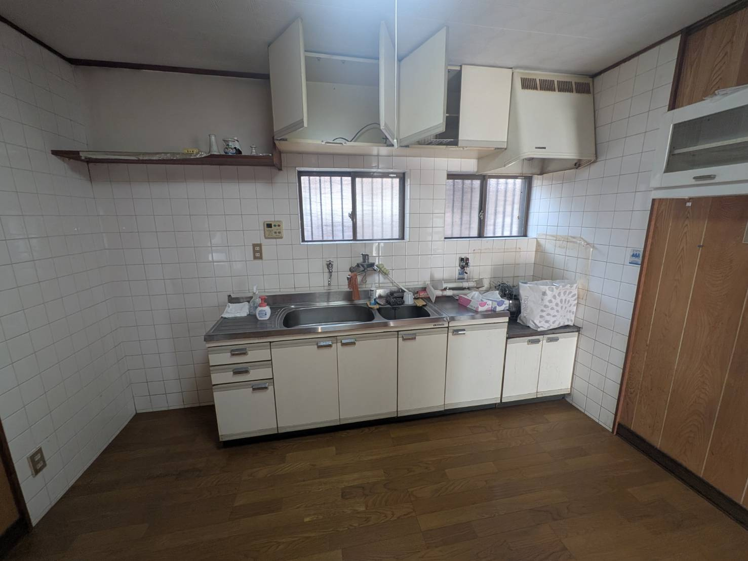 和泉市黒鳥町戸建（平屋）6DK（はなれ含む）のキッチン