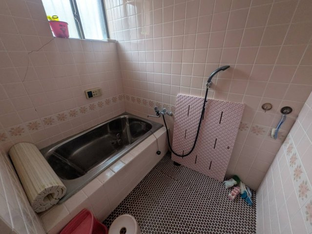 和泉市黒鳥町戸建（平屋）6DK（はなれ含む）の浴室