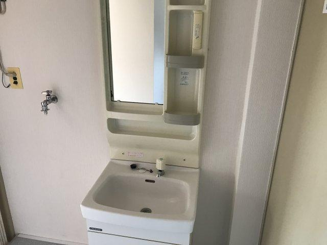 長瀬マンションの洗面所
