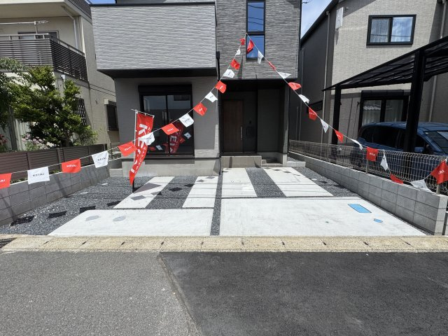 流山市東初石１丁目新築戸建（東初石11期）の駐車場|駐車スペース・並列２台駐車可