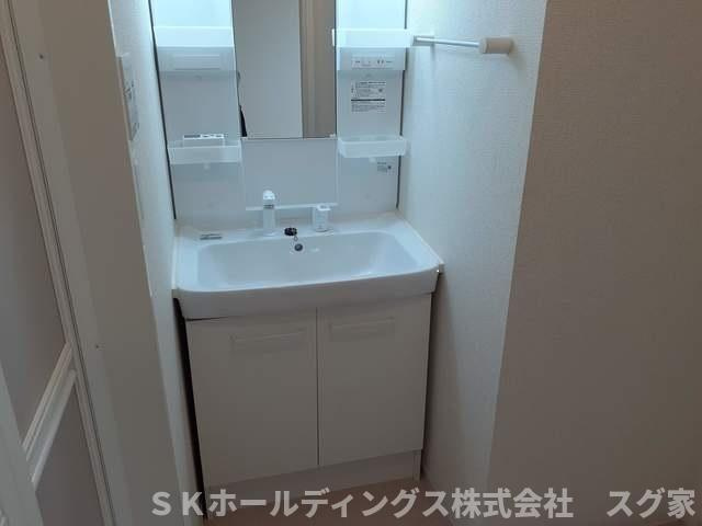 アマルフィ伏見桃山の独立洗面台