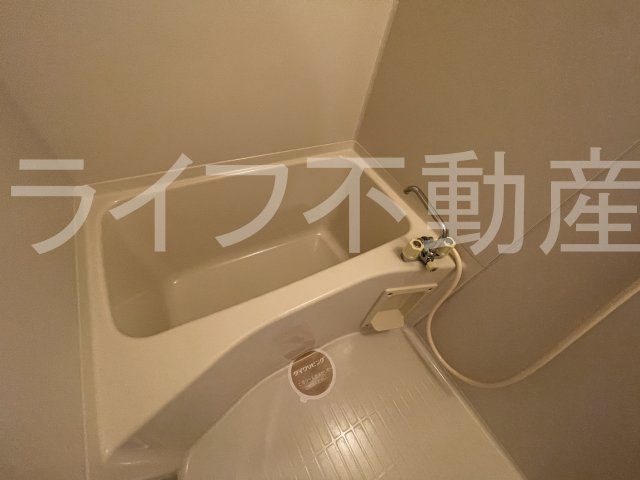 サニーウェル新石切の浴室|落ち着いた空間のお風呂です