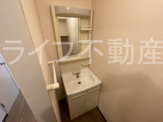 サニーウェル新石切の独立洗面台|独立洗面台です