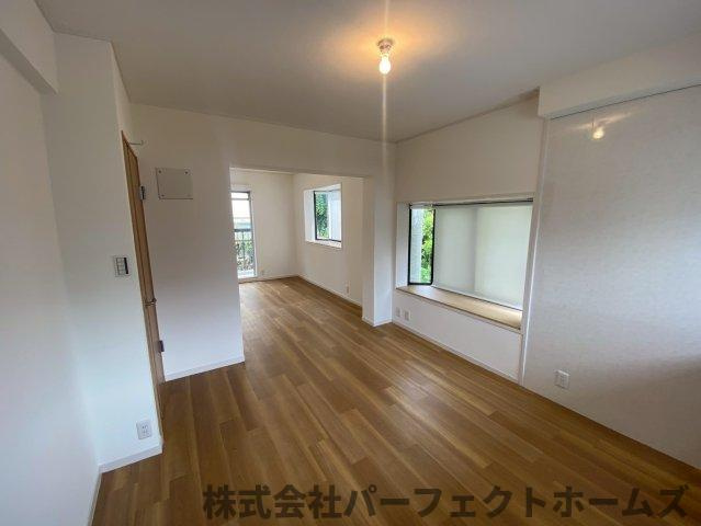 【居間・リビング】の画像