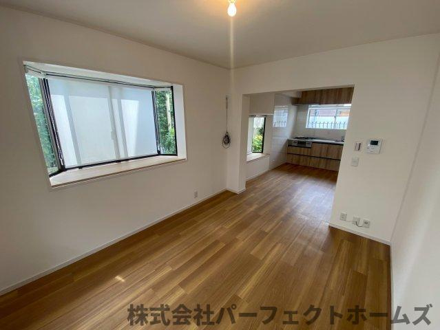 【居間・リビング】の画像