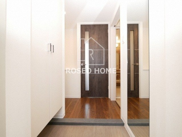 バロンドール京橋の玄関