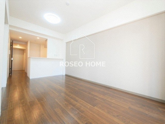 バロンドール京橋の居間・リビング