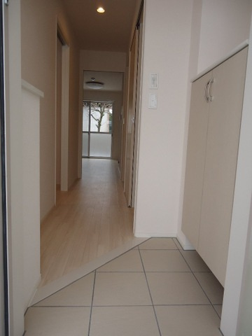 クレジデンス基山の玄関|シューズインクローゼットもあります★