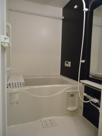 クレジデンス基山の浴室|追い焚き・浴室乾燥機付きのお風呂です♪