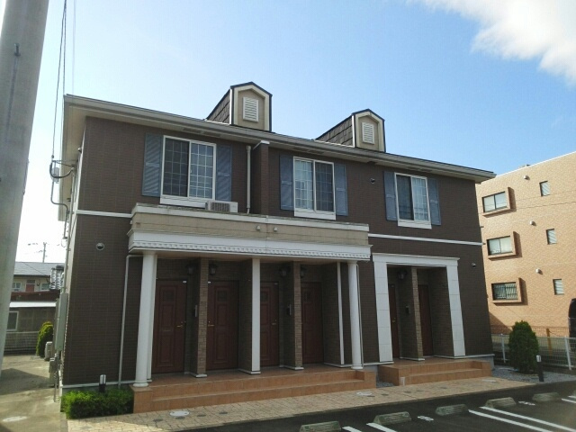 エンブレイス　Ｂ