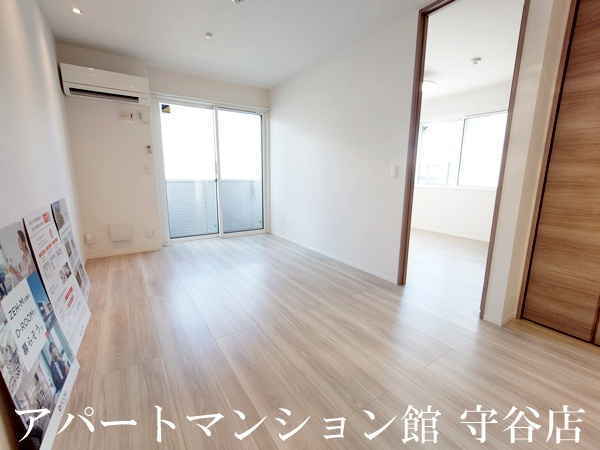 D's LIEN (ディ-ズリアン) Bの居間・リビング