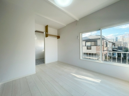 メゾンFⅡの居間・リビング