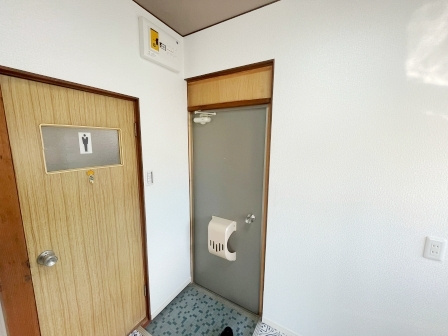 メゾンFⅡの玄関