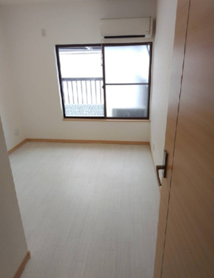 【洋室】 | 寝屋川市堀溝北町貸家