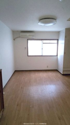 ハイツ福島の居間・リビング