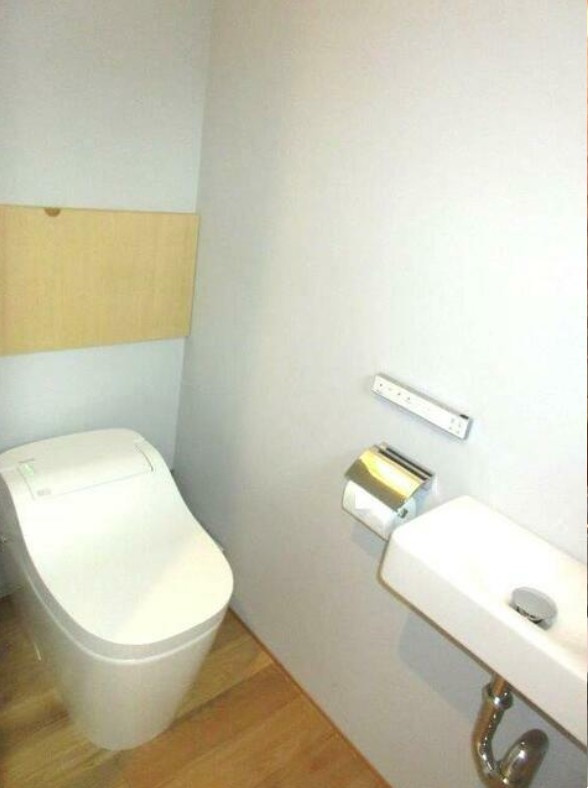 【中古戸建】伊勢崎市南千木町のトイレ|■トイレ｜清潔感溢れるお手洗いになっています♪