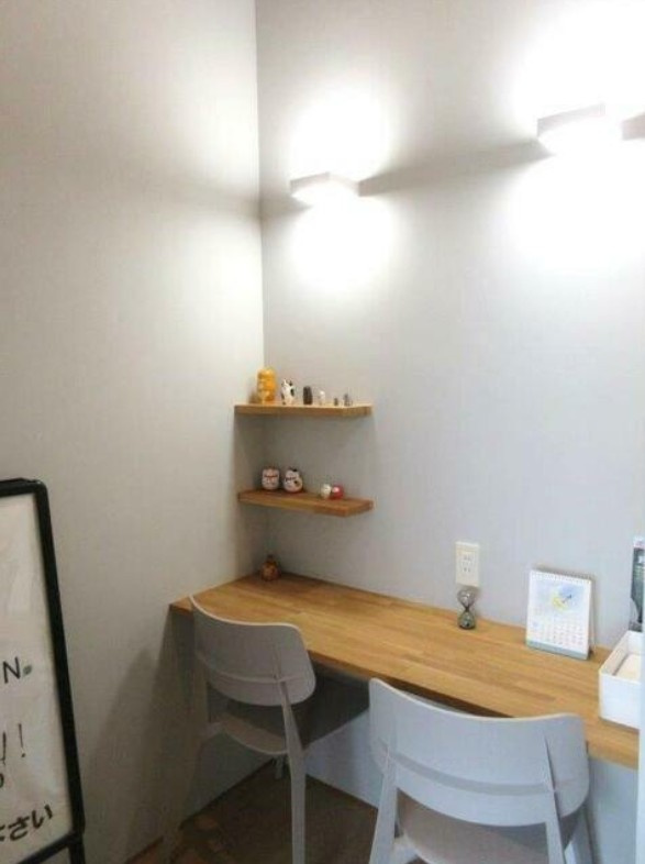 【中古戸建】伊勢崎市南千木町の洋室|■書斎｜ちょっとした書斎の空間♪こちらはお勉強・趣味・お仕事をするのに便利な空間です☆