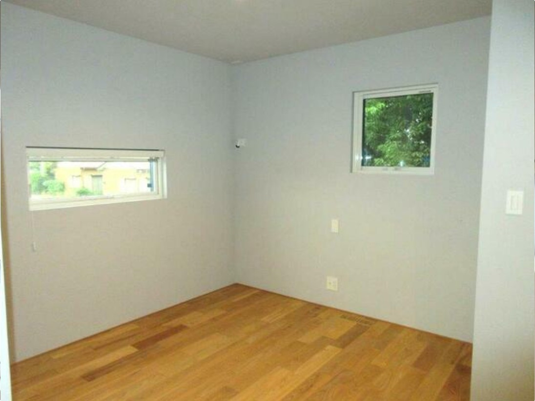 【中古戸建】伊勢崎市南千木町の洋室|■1階洋室｜お子様の成長に伴い、子ども部屋という空間は寝る場所、勉強する場所、遊ぶ場所だけでなく子どもたちが将来自立していく為の重要な役割を果たします。