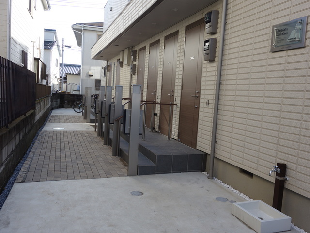 メゾン　カリヌウ　辻のロビー|可愛い玄関