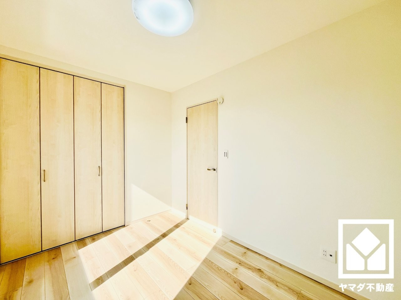 伏見区深草直違橋南１丁目の寝室