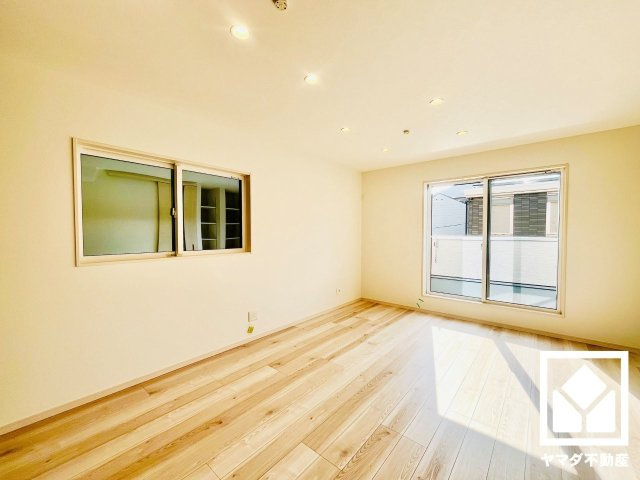 伏見区深草直違橋南１丁目の居間・リビング