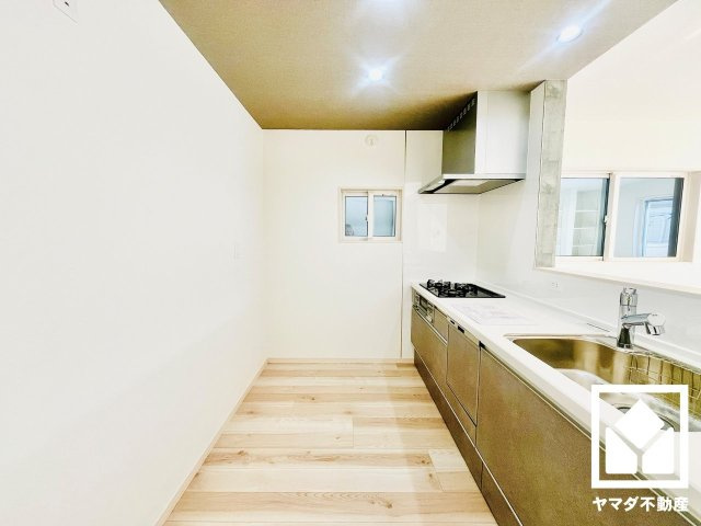 伏見区深草直違橋南１丁目のキッチン