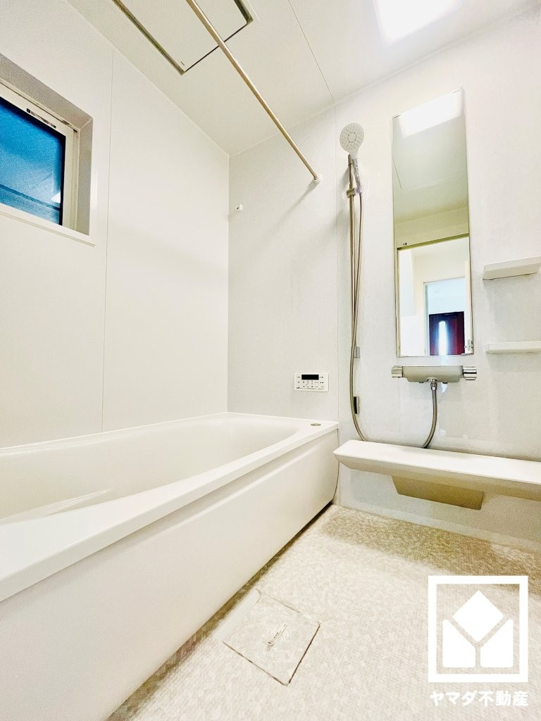 伏見区深草直違橋南１丁目の浴室