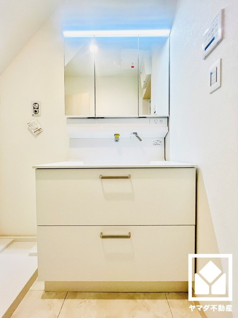 伏見区深草直違橋南１丁目の独立洗面台