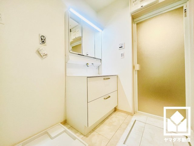 伏見区深草直違橋南１丁目の洗面所