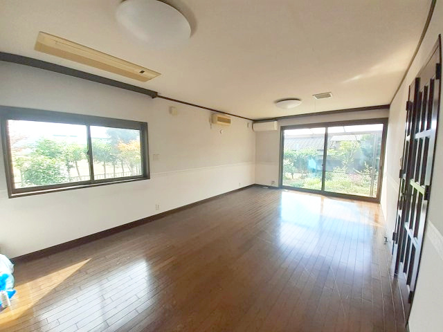 宇城市松橋町砂川の中古一戸建の居間・リビング