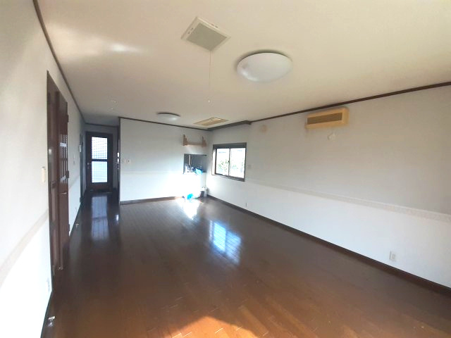 宇城市松橋町砂川の中古一戸建の居間・リビング