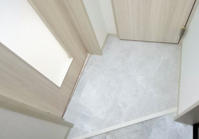 レクエルド笠屋町の玄関