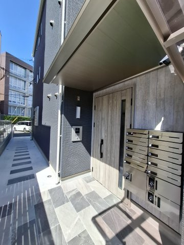 レクエルド笠屋町のエントランス