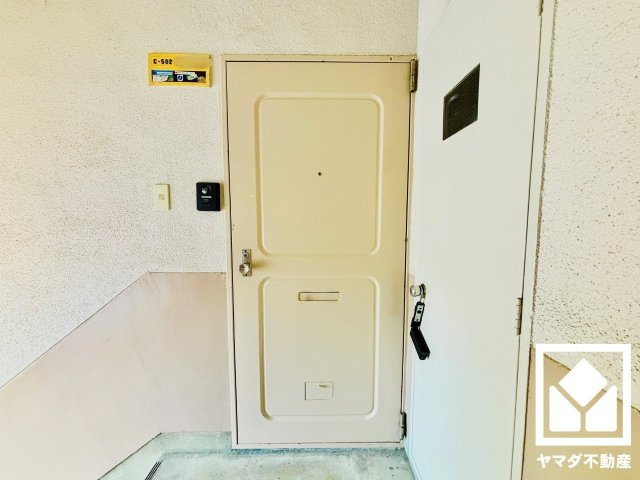 下板橋住宅C棟の玄関