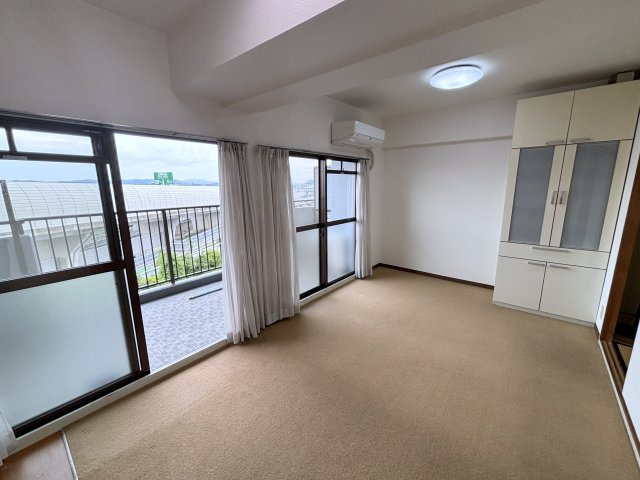 ライオンズマンション京都淀B棟の居間・リビング