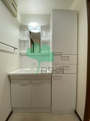 【洗面所】 | パロス美野島 | シャワー付き・収納付きの洗面台です！