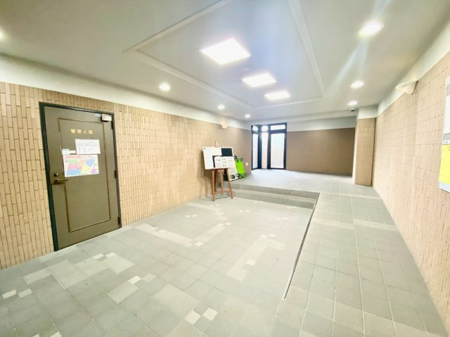 ネオハイツ中倉Ⅱのエントランス