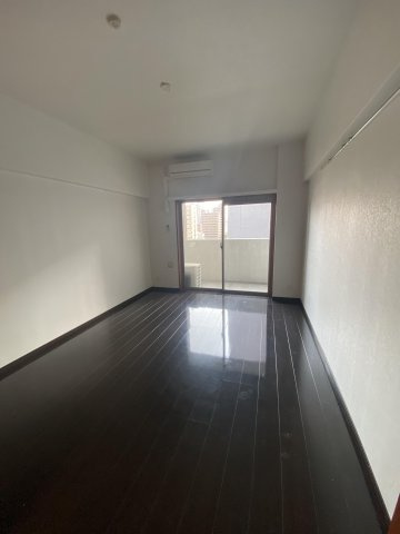 アクアヒルズ天神東の居間・リビング