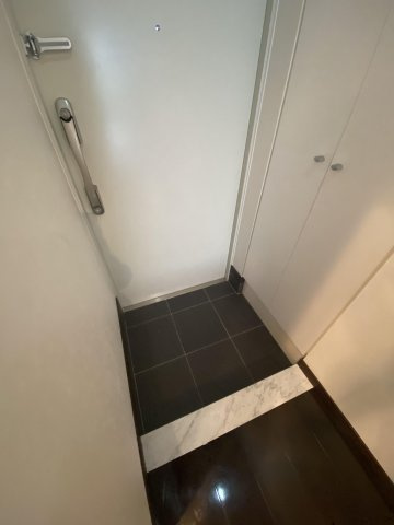 アクアヒルズ天神東の玄関