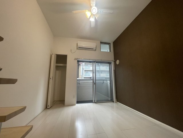 スタート博多の居間・リビング