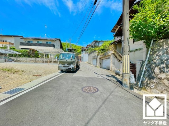 伏見区桃山町安芸山　1号地の前面道路含む現地写真