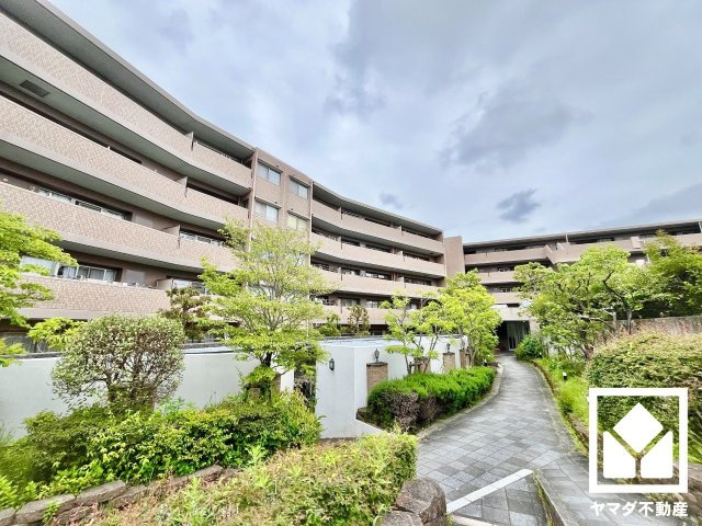 メロディーハイム松井山手ヒルズビューのバルコニー