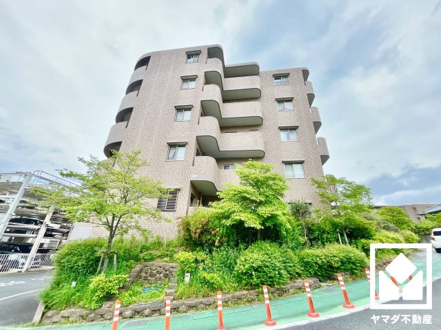 メロディーハイム松井山手ヒルズビューの外観