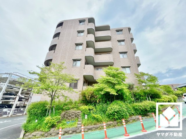 メロディーハイム松井山手ヒルズビューの外観
