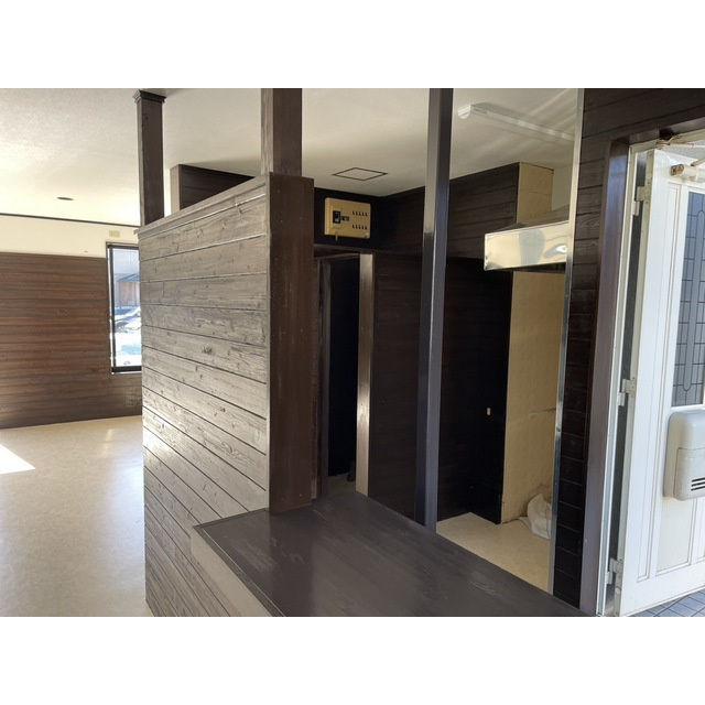 岐阜市西改田字米野の店舗一部の内装