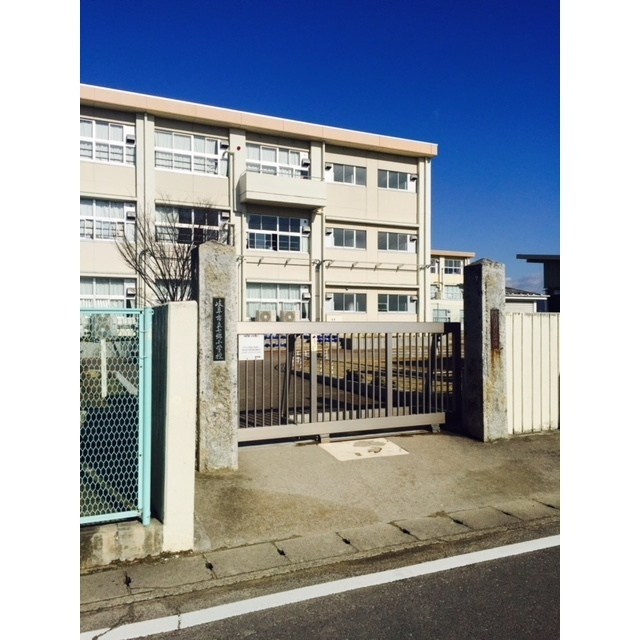 岐阜市西改田字米野の店舗一部の周辺|七郷小学校