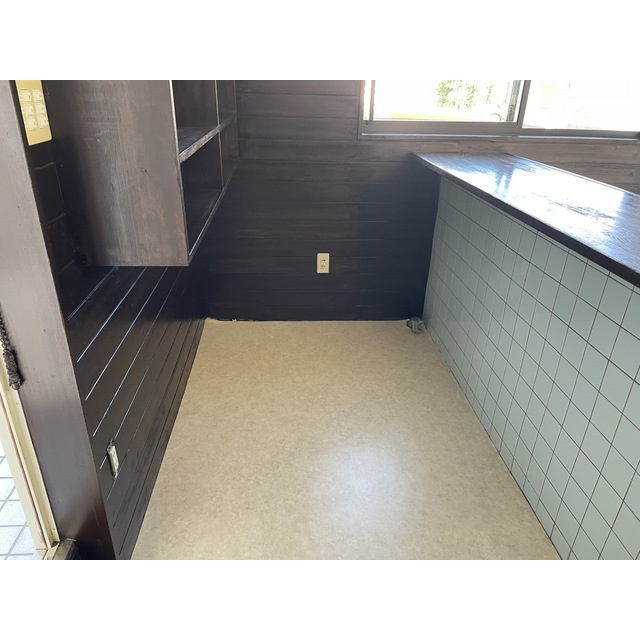 岐阜市西改田字米野の店舗一部の内装