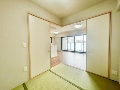 【和室】 | グランクラッセ上野芝向ヶ丘 | 和室もリビングの一部として利用できそう♪